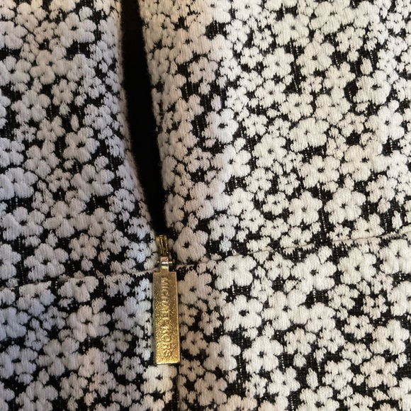 Michael Kors Cap Sleeve Floral Ruffle Mini Dress Size large - Picture 4 of 4